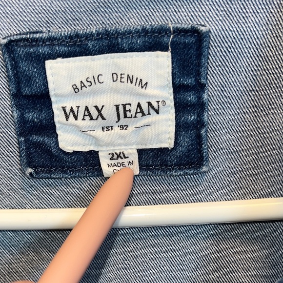 Wax Jean Women’s Button Down Cropped Blue Denim Jacket SZ 2XL - Picture 8 of 12